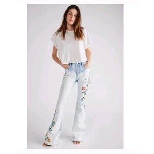 Free People Driftwood Farrah Embroidered Floral Flare Jeans W26 L34 Light Wash